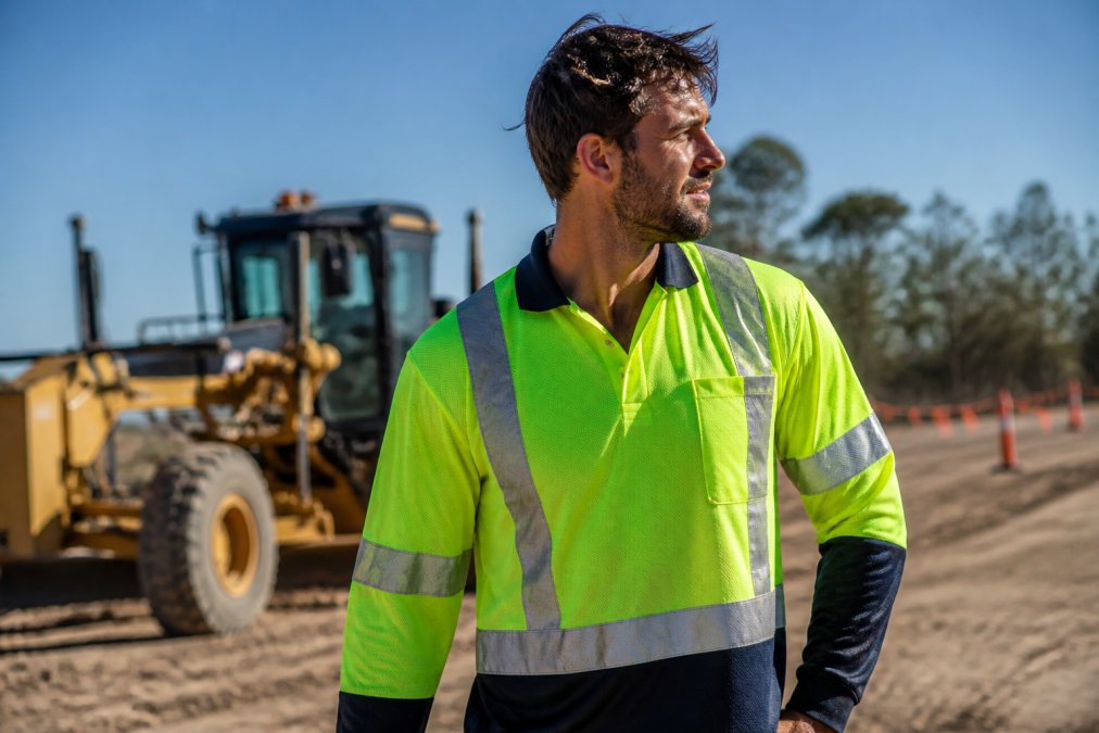 How to Choose Breathable Hi Vis Workwear: 2026 Guide